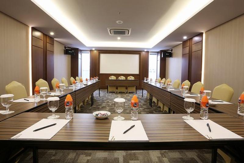 호텔 Horison Tasikmalaya