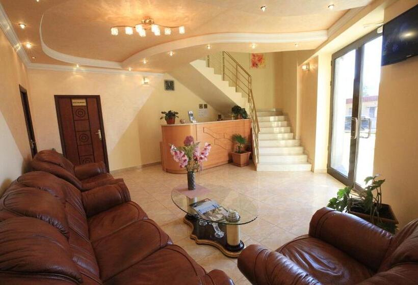 בית מלון כפרי Jermuk Ani