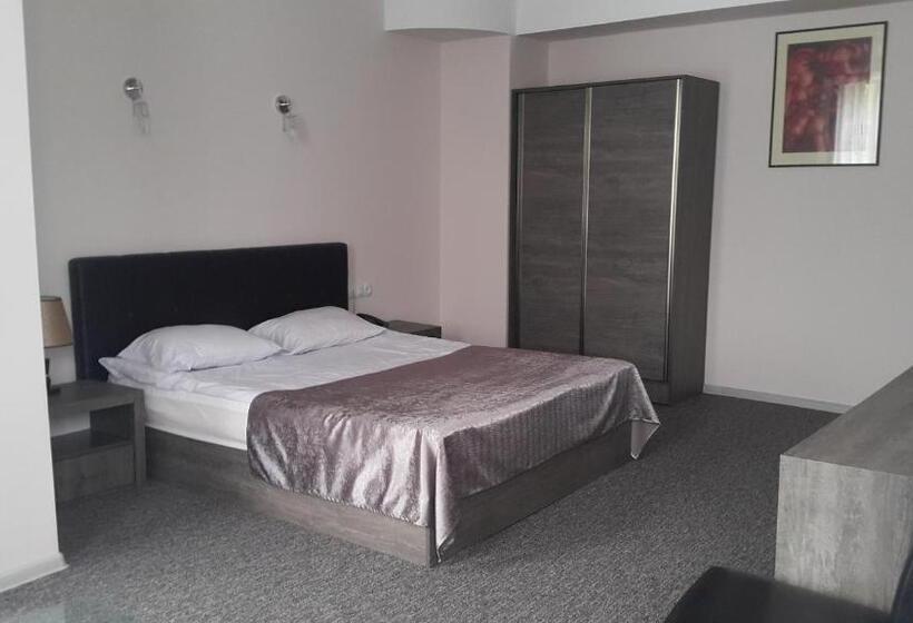 בית מלון כפרי Jermuk Verona Resort