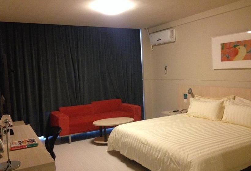 בית מלון כפרי Jinjiang Inn Hohhot South Xing An Road