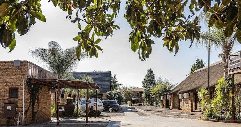 ホテル Kuruman Inn