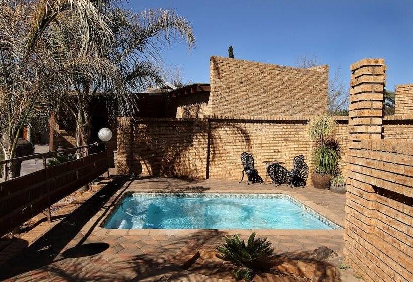 ホテル Kuruman Inn