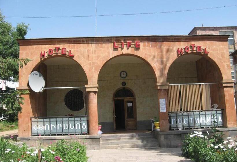 בית מלון כפרי Life