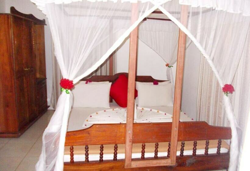 בית מלון כפרי Safari Lodge