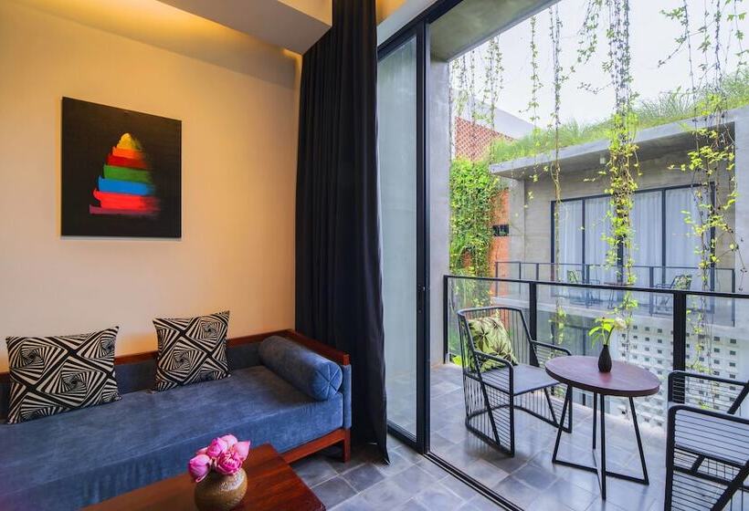 ホテル Solitaire Kamreuk Resort