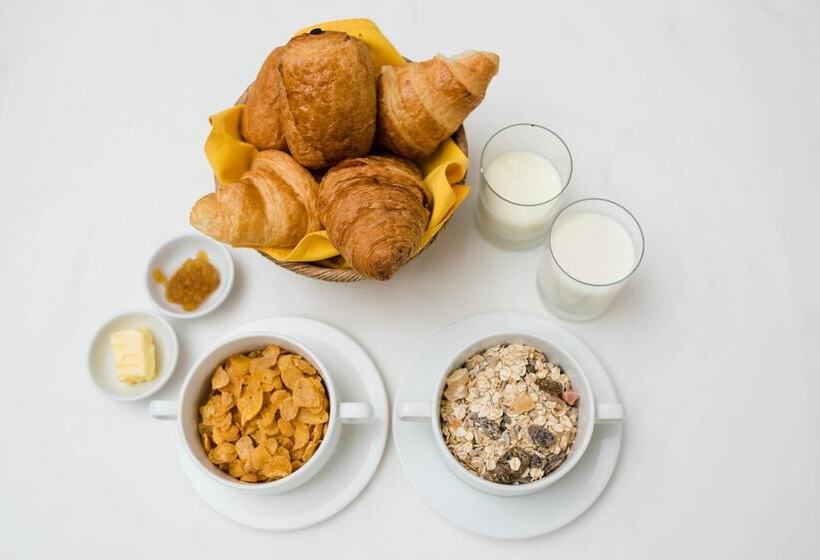 ホテル Solitaire Kamreuk Resort