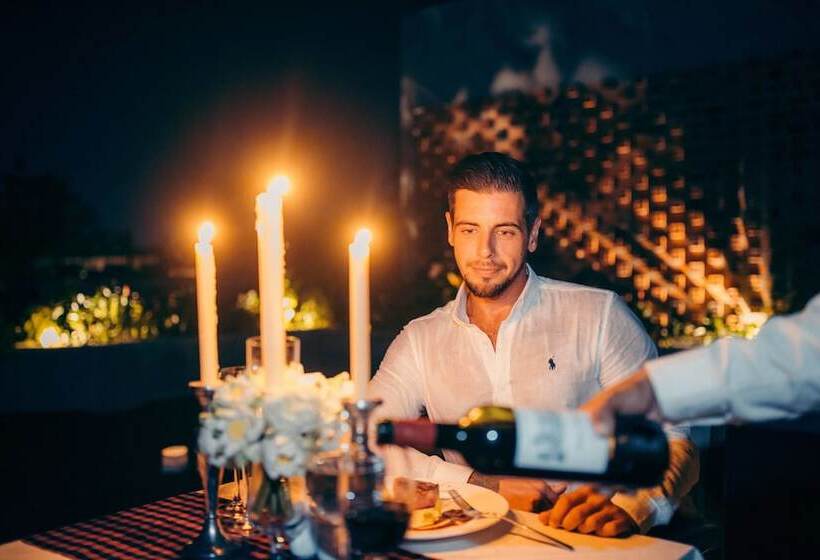 فندق Solitaire Kamreuk Resort