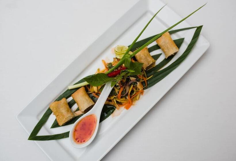 ホテル Solitaire Kamreuk Resort