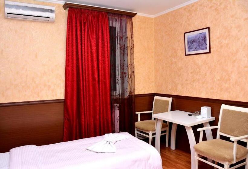 Vayk Hotel And Tourism Center