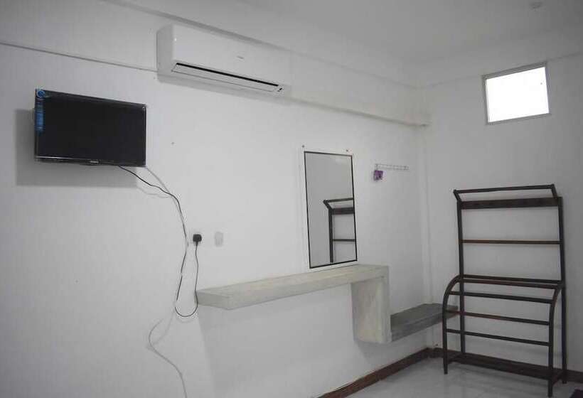 منتجع Nilaveli Gates