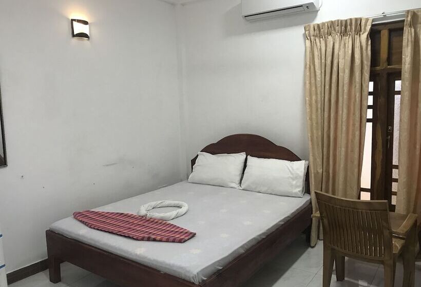 منتجع Nilaveli Gates