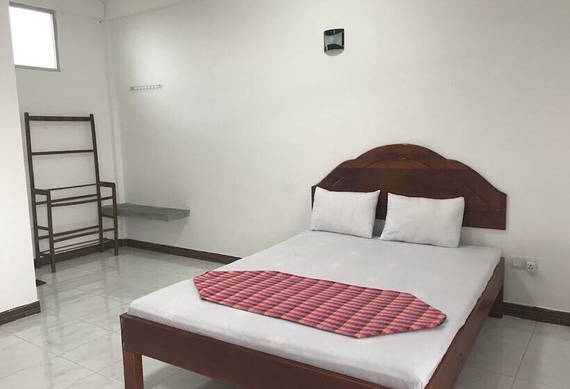 منتجع Nilaveli Gates