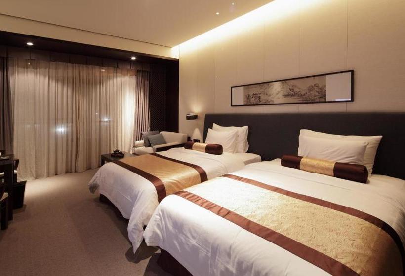 אתר נופש Shenzhen Castle Golf