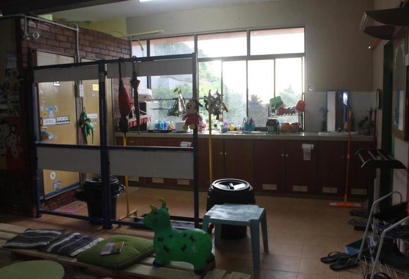 Sweet Monkey Backpacker Hostel