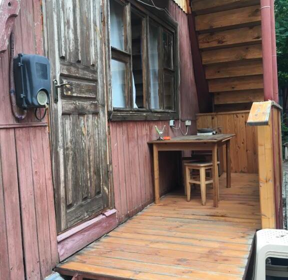 هاستل номера в деревянных домиках