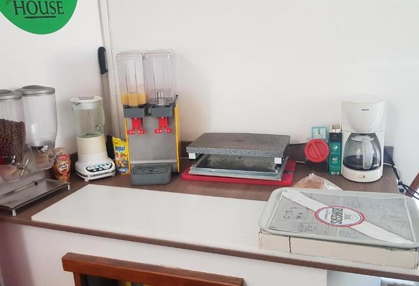 فندق صغير House Coffe