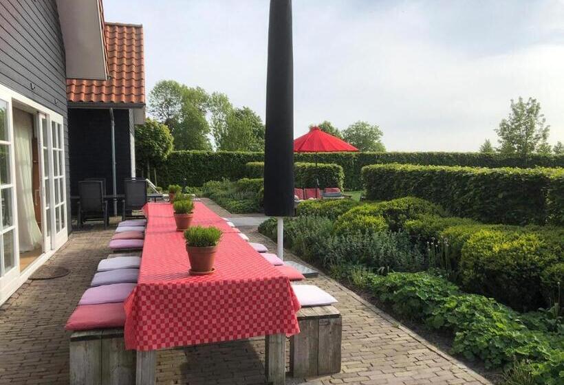 مبيت وإفطار Chalet Royal