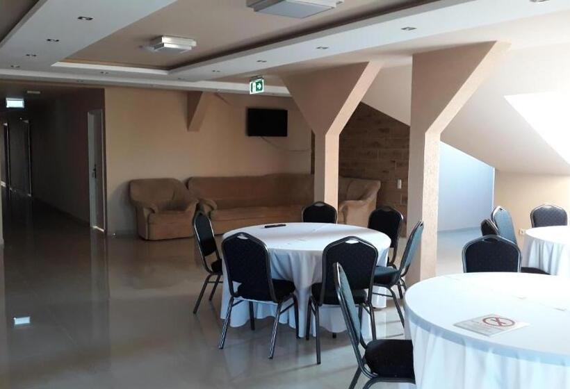 住宿加早餐  Helvéciai Balogh Borház