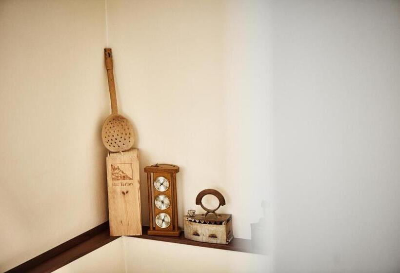 Bed and Breakfast Villa Lupu