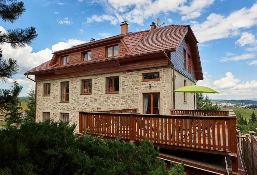 Bed and Breakfast Villa Lupu