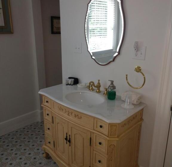 민박 Virginia Cliffe Inn