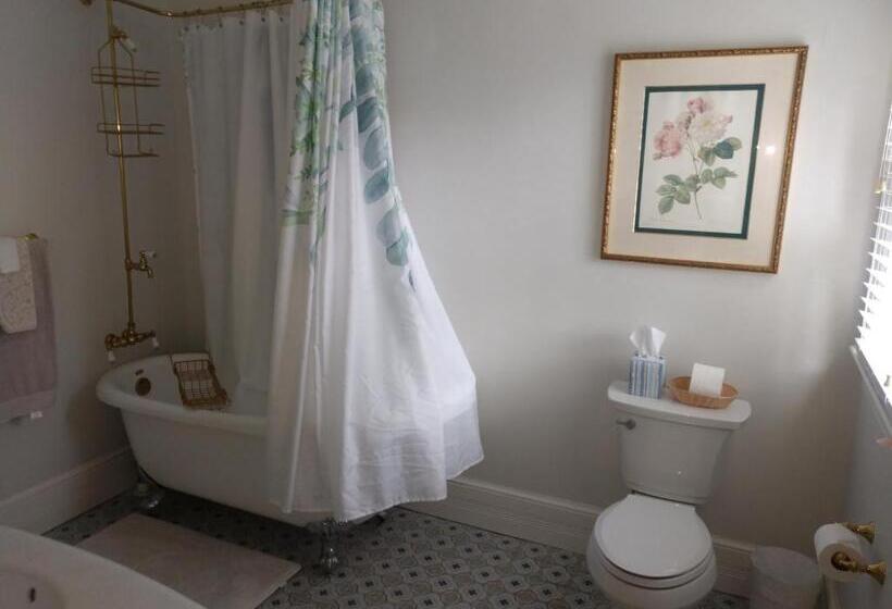 민박 Virginia Cliffe Inn