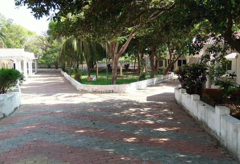 Esakki Highview Resort  Fivefalls