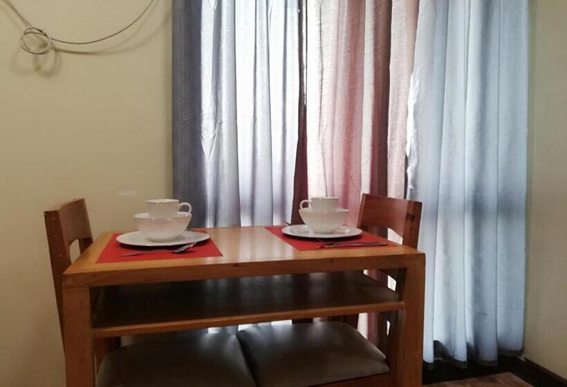 هتل Cozy Staycation At Eastbay Residences