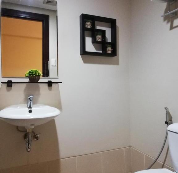 هتل Cozy Staycation At Eastbay Residences