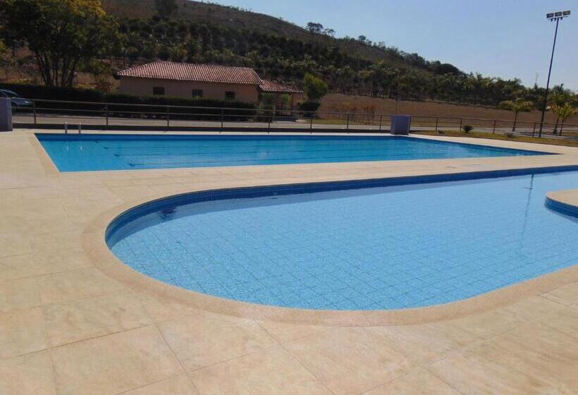 Отель Fazenda Retiro Das Rosas