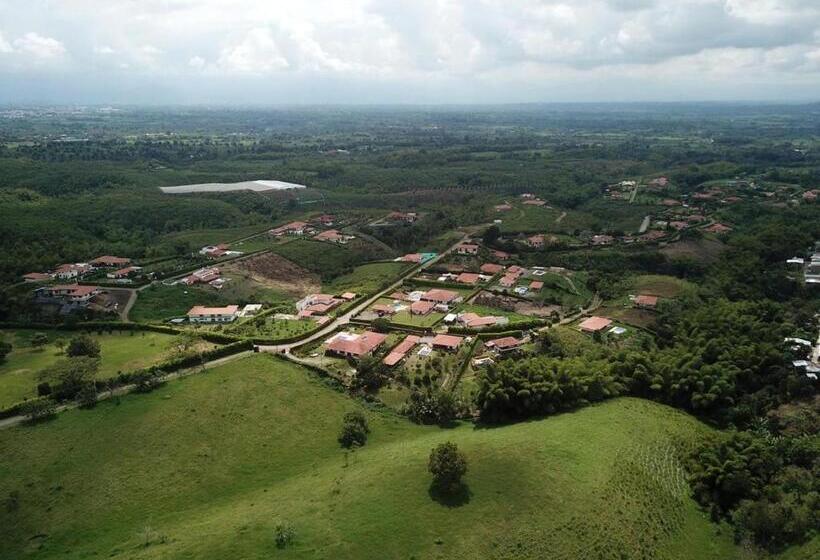 هتل Finca Casa Antigua