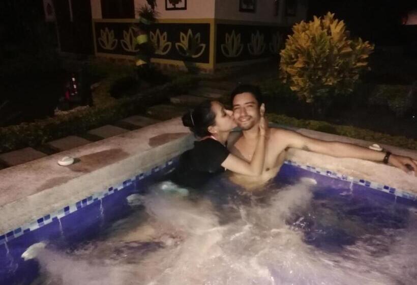 هتل Finca Casa Antigua