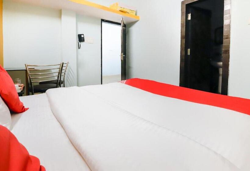 ホテル Oyo Royal Inn