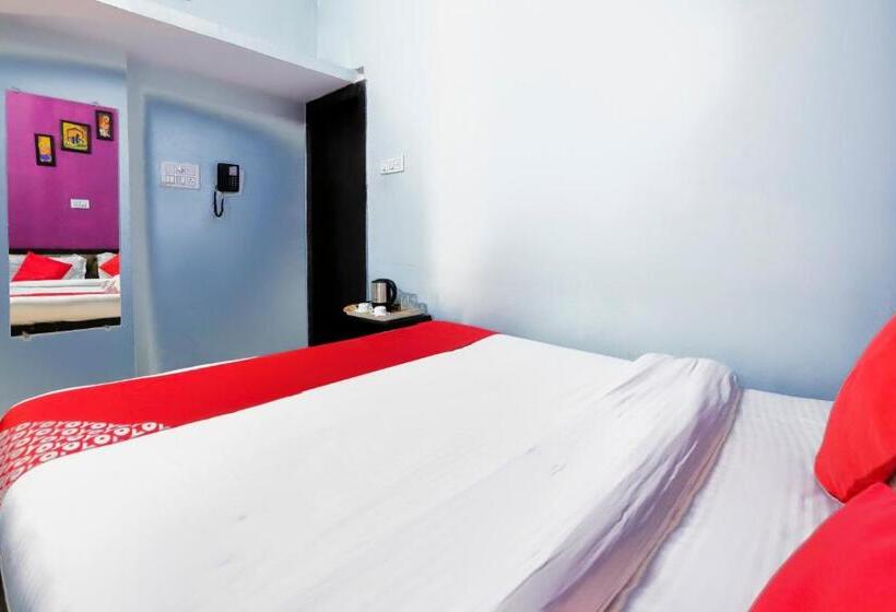 ホテル Oyo Royal Inn