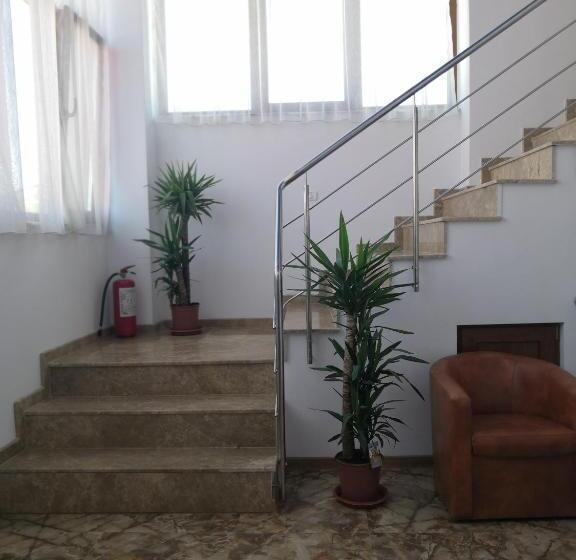 בית מלון כפרי Prestige Beach