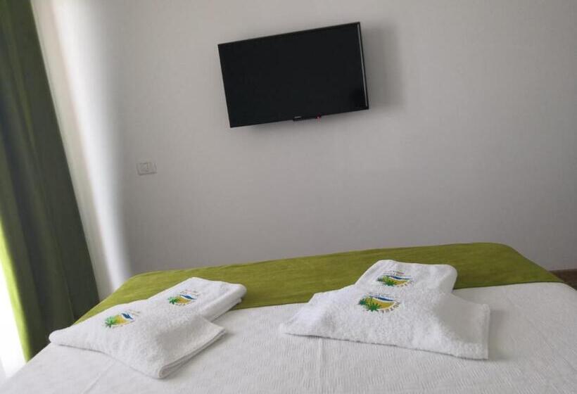 בית מלון כפרי Prestige Beach