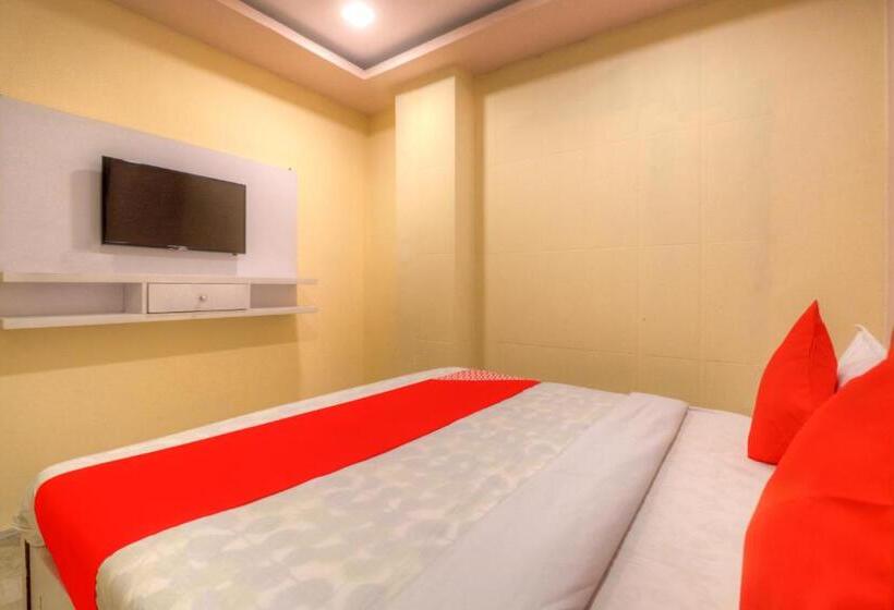 Oyo 67351 Hotel Deep Plaza