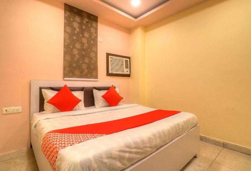 Oyo 67351 Hotel Deep Plaza