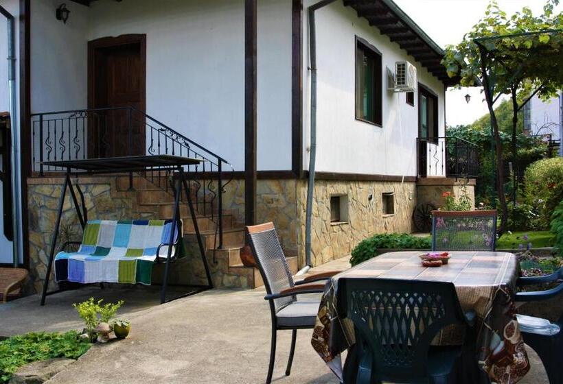 פנסיון къща речен шепот