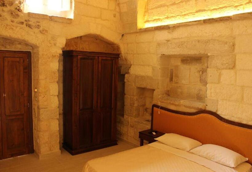 بنسيون Alla Corte Del Naif