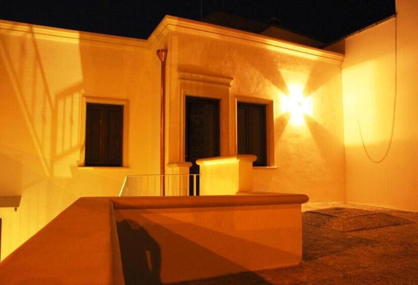 بنسيون Alla Corte Del Naif