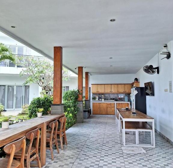 פנסיון Bonewood Guesthouse