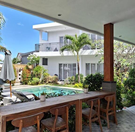 פנסיון Bonewood Guesthouse