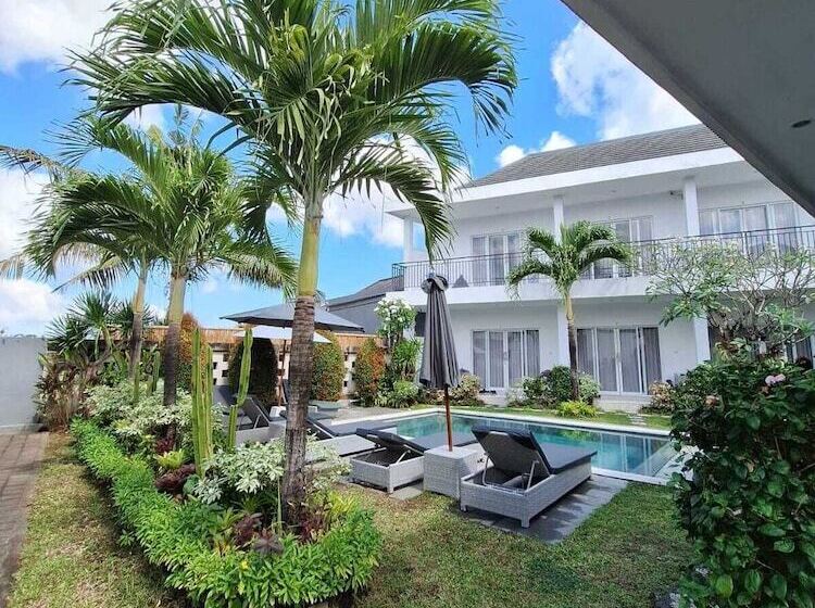 פנסיון Bonewood Guesthouse