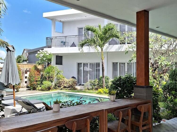 פנסיון Bonewood Guesthouse