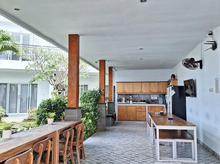 פנסיון Bonewood Guesthouse