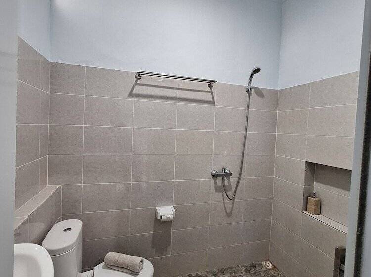 פנסיון Bonewood Guesthouse