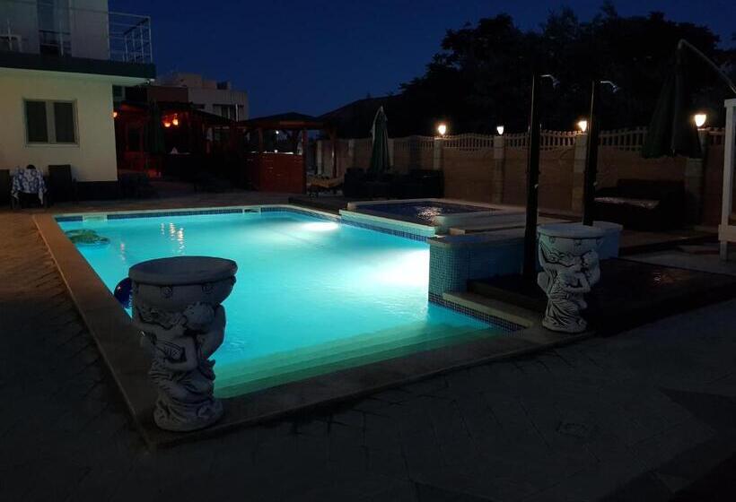 膳宿费 Cool Breeze   Mamaia Nord