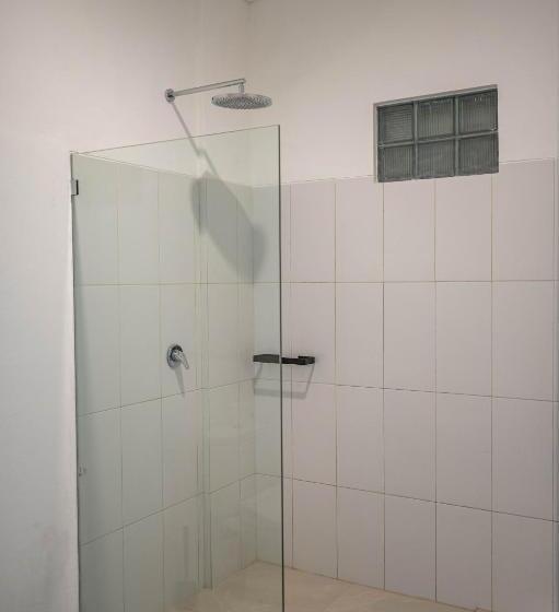 פנסיון Gajahmina Guesthouse