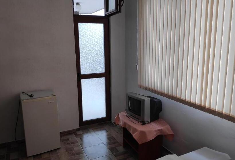 بنسيون Guest House Zhelevi